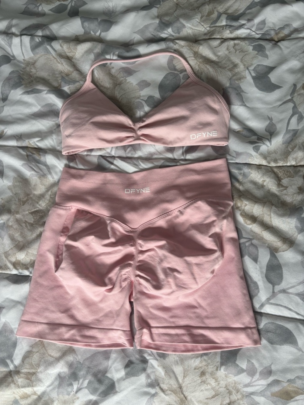 DFYNE light pink set